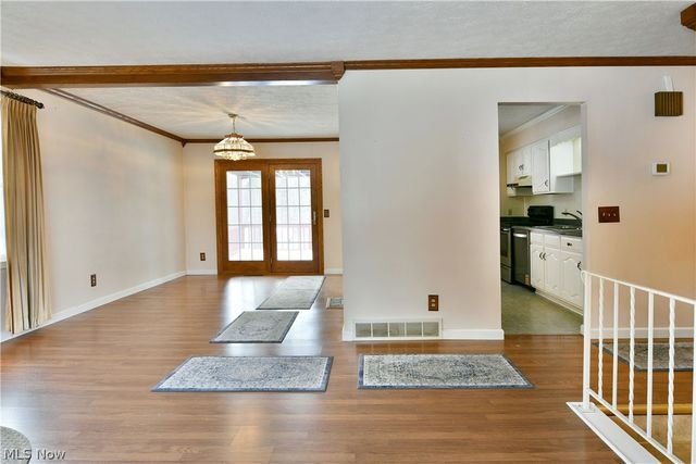 2516 Mahan Denman Road, Cortland, OH 44410