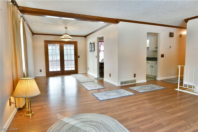 2516 Mahan Denman Road, Cortland, OH 44410