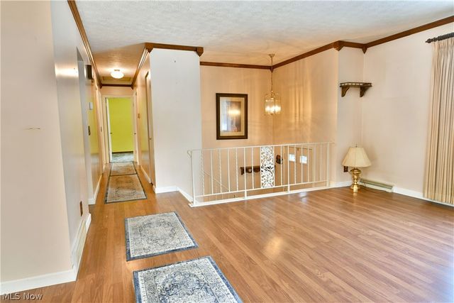 2516 Mahan Denman Road, Cortland, OH 44410