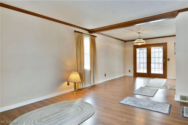 2516 Mahan Denman Road, Cortland, OH 44410