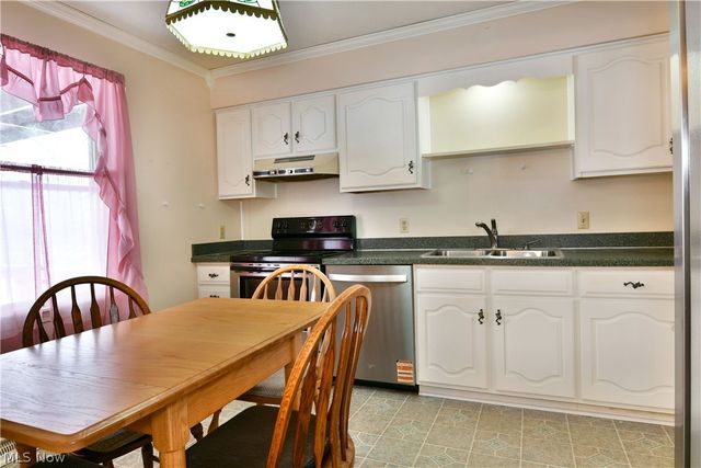 2516 Mahan Denman Road, Cortland, OH 44410