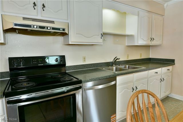 2516 Mahan Denman Road, Cortland, OH 44410