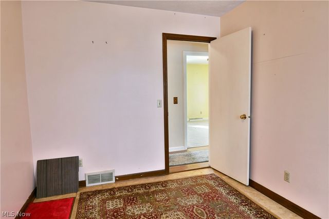 2516 Mahan Denman Road, Cortland, OH 44410