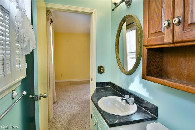 2516 Mahan Denman Road, Cortland, OH 44410