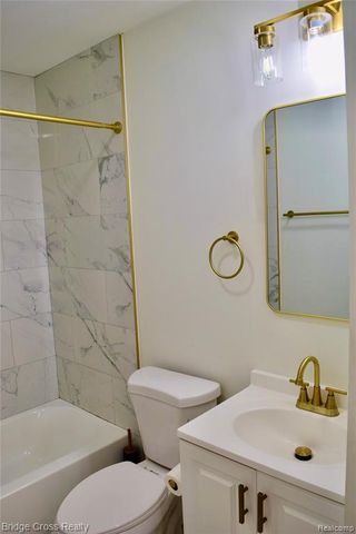 25515 Culver Street, Saint Clair Shores, MI 48081