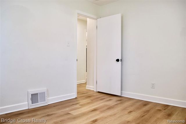25515 Culver Street, Saint Clair Shores, MI 48081