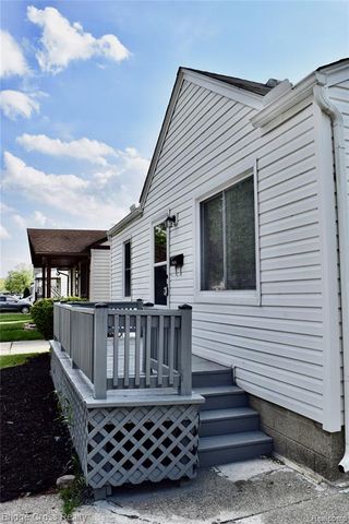 25515 Culver Street, Saint Clair Shores, MI 48081