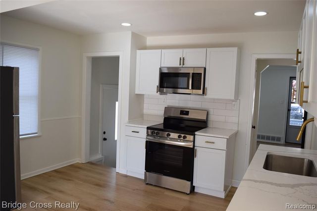 25515 Culver Street, Saint Clair Shores, MI 48081