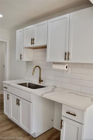 25515 Culver Street, Saint Clair Shores, MI 48081