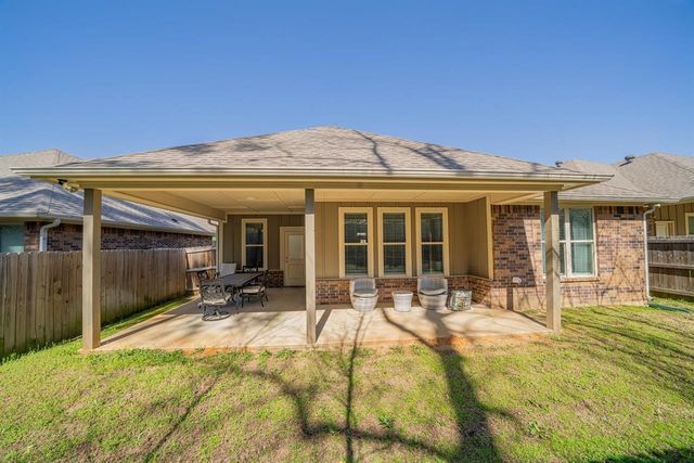 2931 Meadow Brook Trail, Tyler, TX 75701