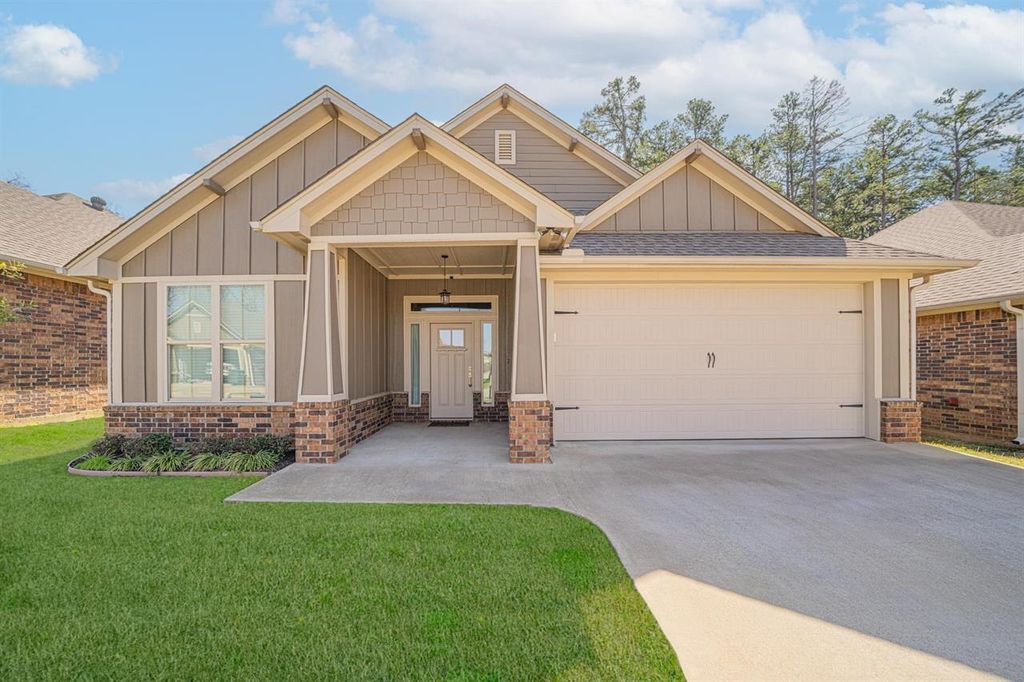 2931 Meadow Brook Trail, Tyler, TX 75701