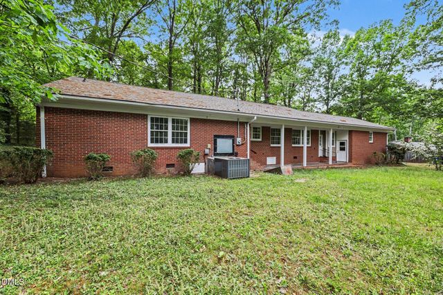 518 W Elk Street, Siler City, NC 27344