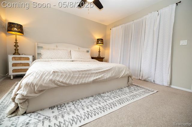 806 Bloomfield Village Boulevard H, Auburn Hills, MI 48326