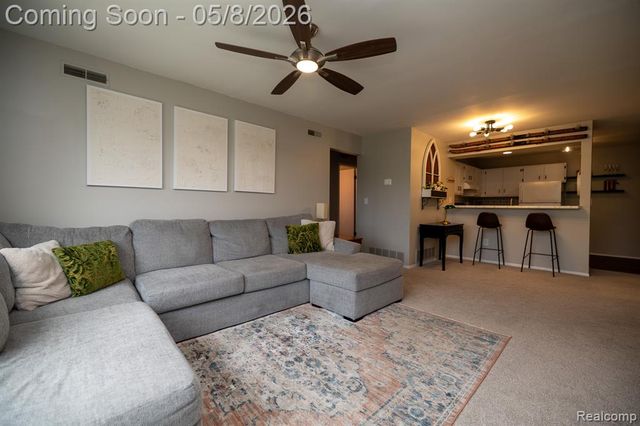 806 Bloomfield Village Boulevard H, Auburn Hills, MI 48326