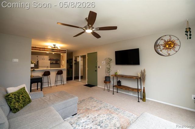 806 Bloomfield Village Boulevard H, Auburn Hills, MI 48326