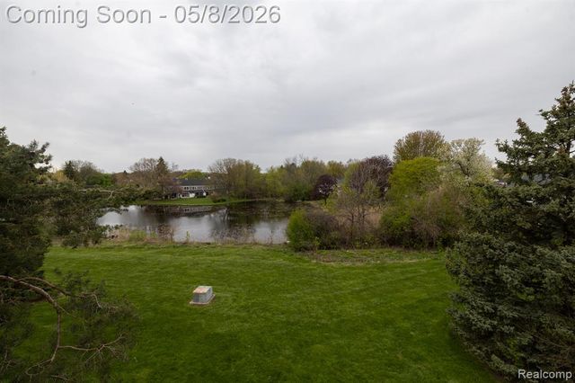 806 Bloomfield Village Boulevard H, Auburn Hills, MI 48326