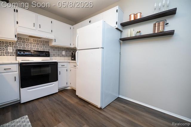 806 Bloomfield Village Boulevard H, Auburn Hills, MI 48326
