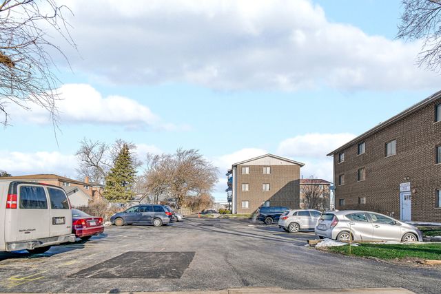 6335 175th Street 2S, Tinley Park, IL 60477