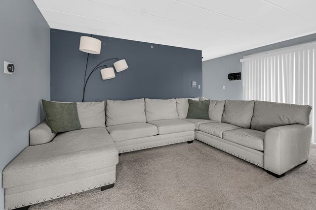 6335 175th Street 2S, Tinley Park, IL 60477