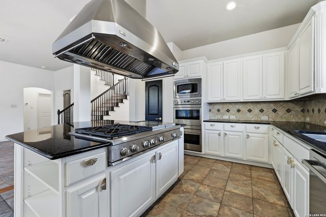 18611 Salado Canyon, San Antonio, TX 78258