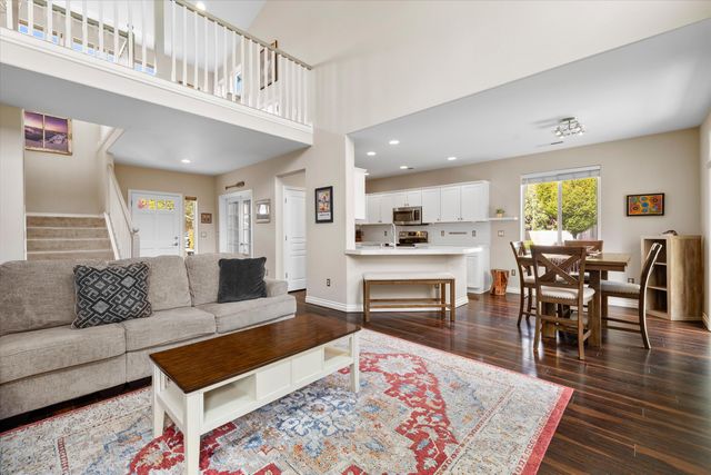 19557 Sager Loop, Bend, OR 97702