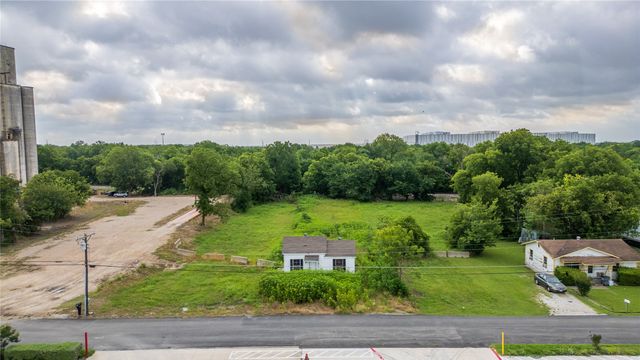 1102 Katy Street, Lancaster, TX 75146