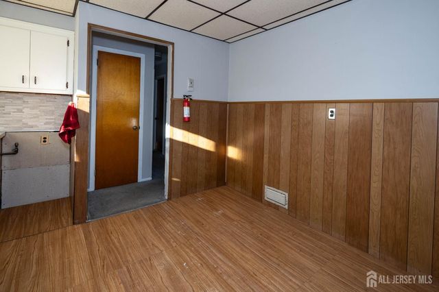 111 Longview E Circle, Fords, NJ 08863