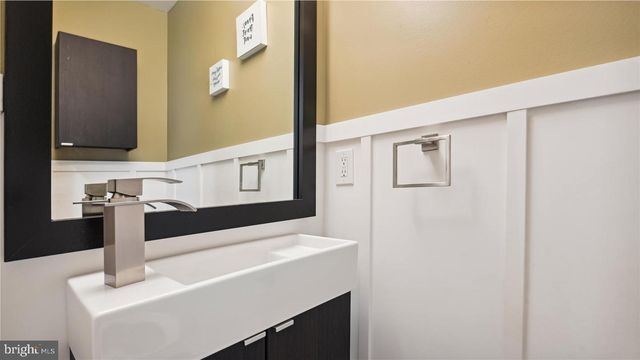 6312 CHIMNEY WOOD CT, Alexandria, VA 22306