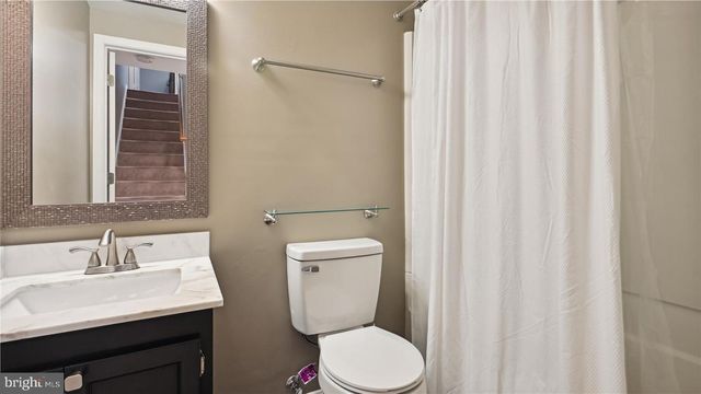 6312 CHIMNEY WOOD CT, Alexandria, VA 22306