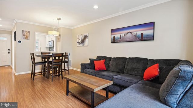 6312 CHIMNEY WOOD CT, Alexandria, VA 22306