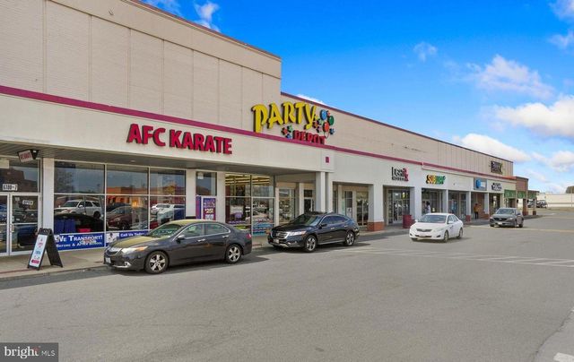 6312 CHIMNEY WOOD CT, Alexandria, VA 22306