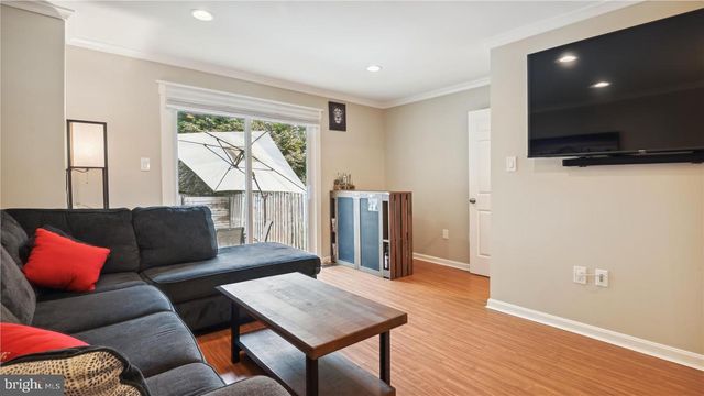 6312 CHIMNEY WOOD CT, Alexandria, VA 22306