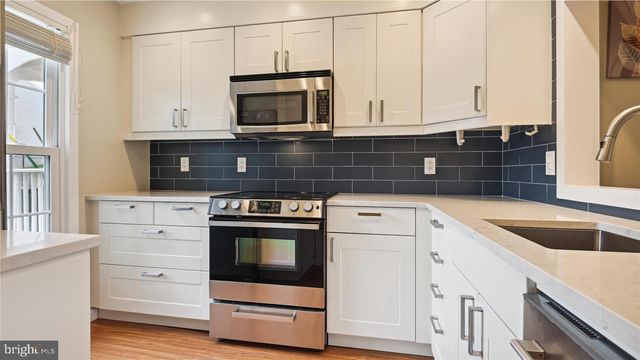 6312 CHIMNEY WOOD CT, Alexandria, VA 22306