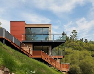 21115 LOPEZ Street, Woodland Hills (los Angeles), CA 91364