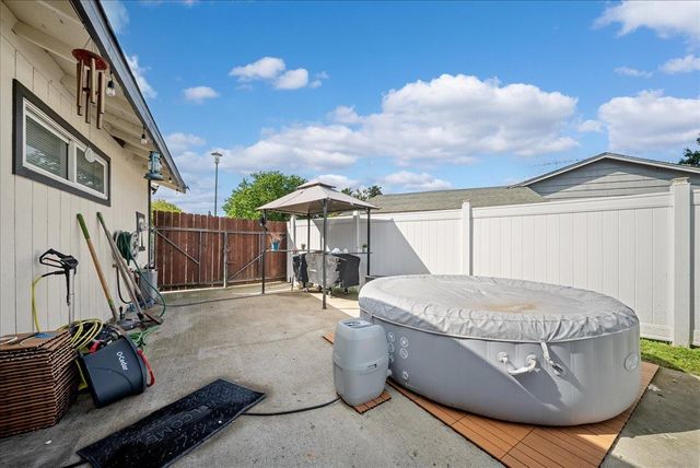 6945 Black Duck Way, Sacramento, CA 95842