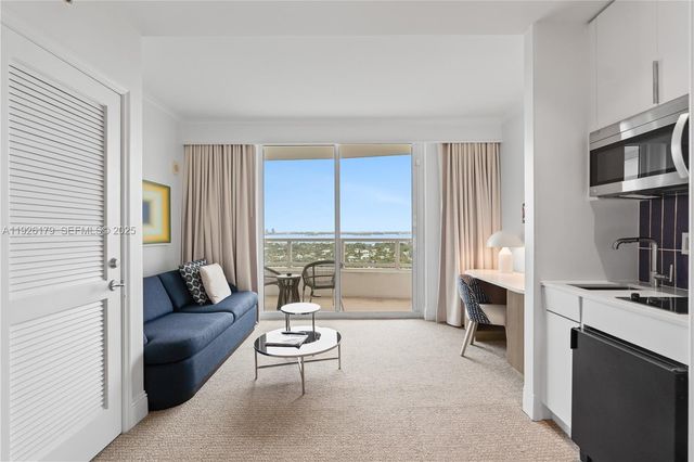 4401 Collins Ave 2517, Miami Beach, FL 33140