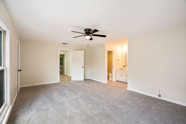 6702 E Northwest Highway, Dallas, TX 75231