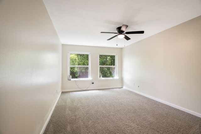 6702 E Northwest Highway, Dallas, TX 75231