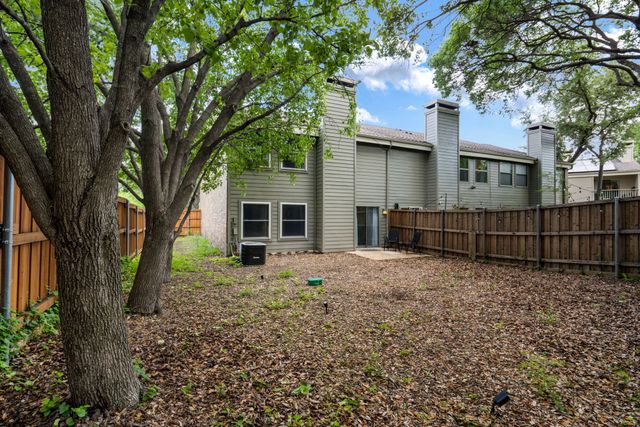 6702 E Northwest Highway, Dallas, TX 75231