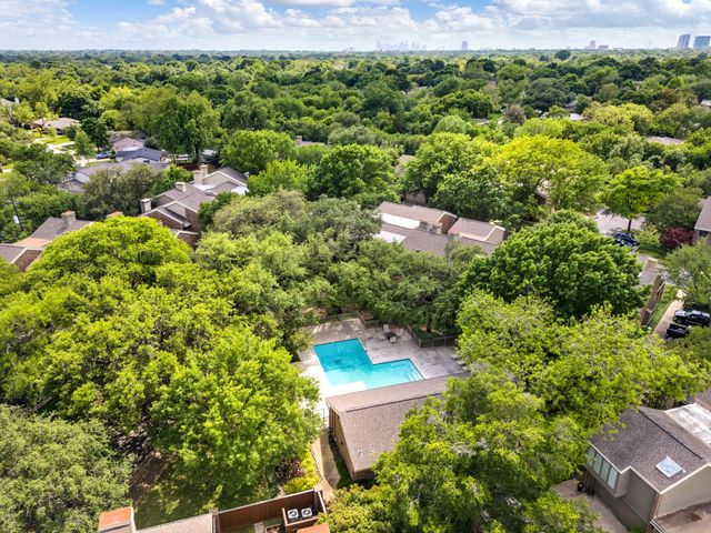 6702 E Northwest Highway, Dallas, TX 75231