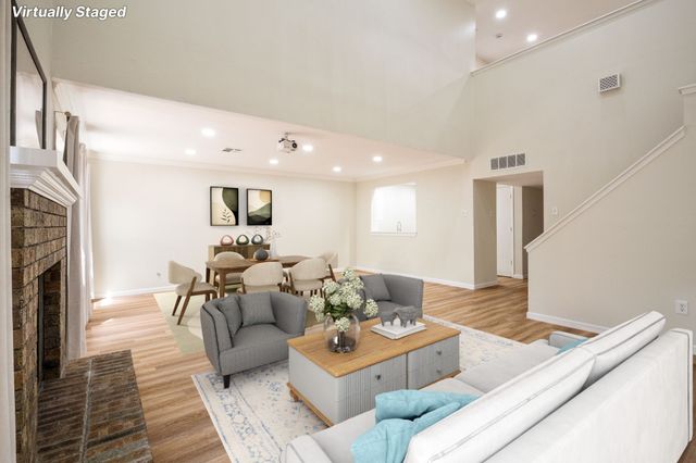 6702 E Northwest Highway, Dallas, TX 75231