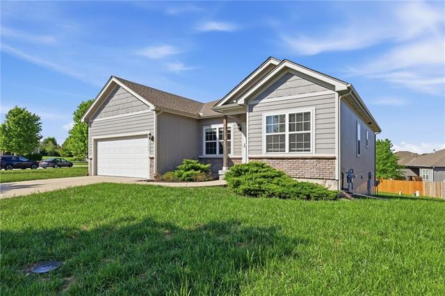 25949 W 142nd Court, Olathe, KS 66061