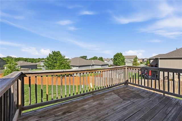25949 W 142nd Court, Olathe, KS 66061