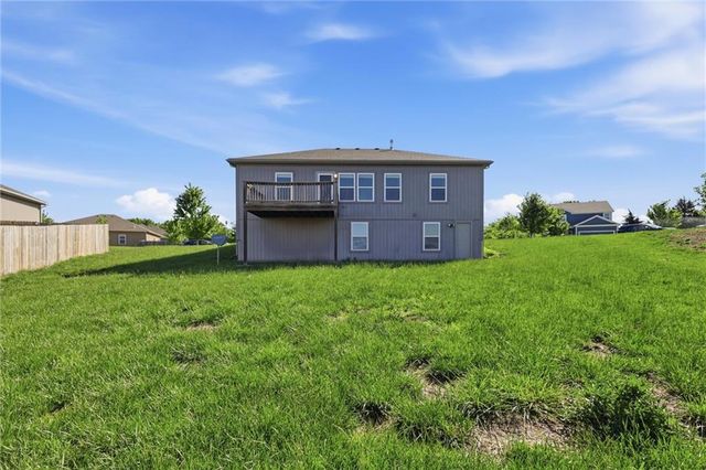 25949 W 142nd Court, Olathe, KS 66061