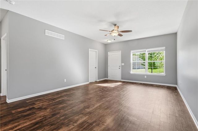 25949 W 142nd Court, Olathe, KS 66061