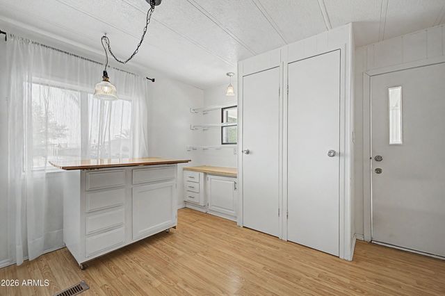 8646 E DULCIANA Avenue, Mesa, AZ 85208