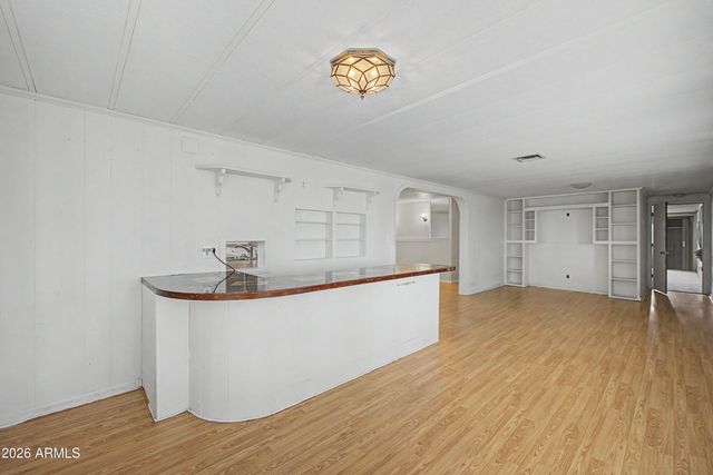 8646 E DULCIANA Avenue, Mesa, AZ 85208