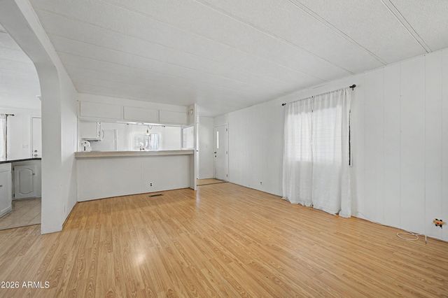8646 E DULCIANA Avenue, Mesa, AZ 85208