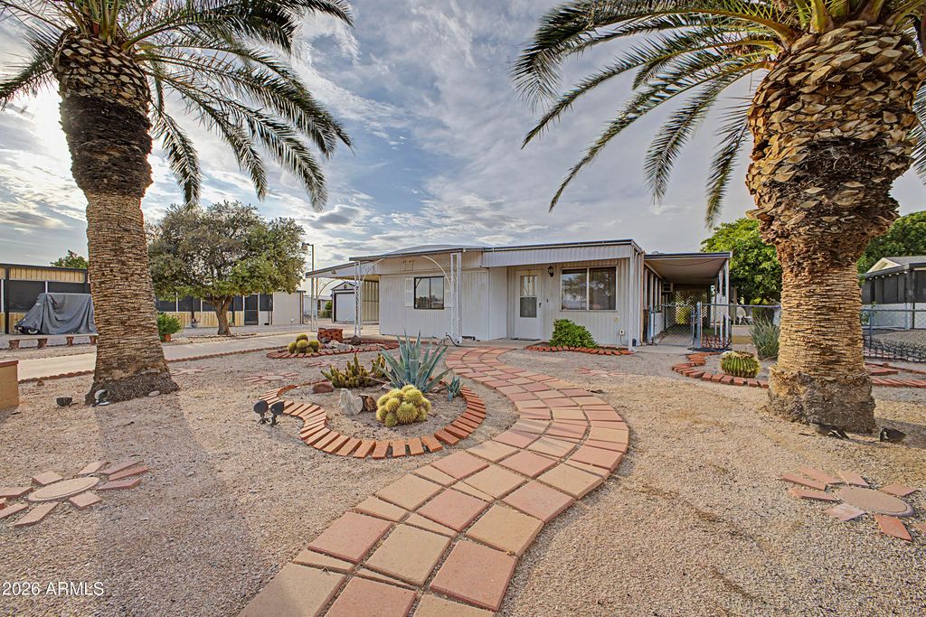 8646 E DULCIANA Avenue, Mesa, AZ 85208 — photo 2