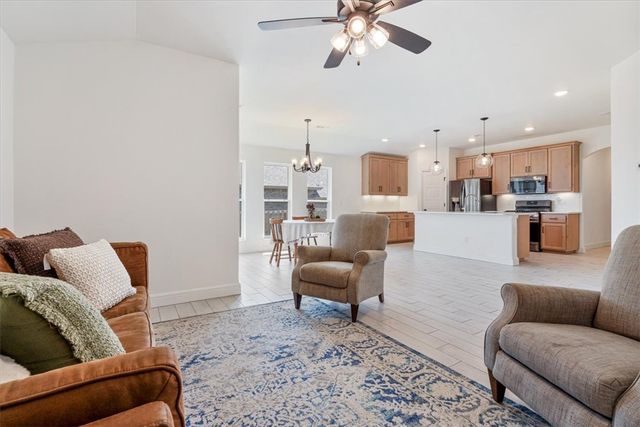 5298 Clear Springs Avenue, Springdale, AR 72762